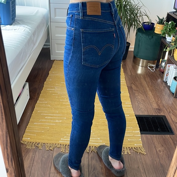 Levi’s mile high super skinny jeans. - Picture 4 of 4